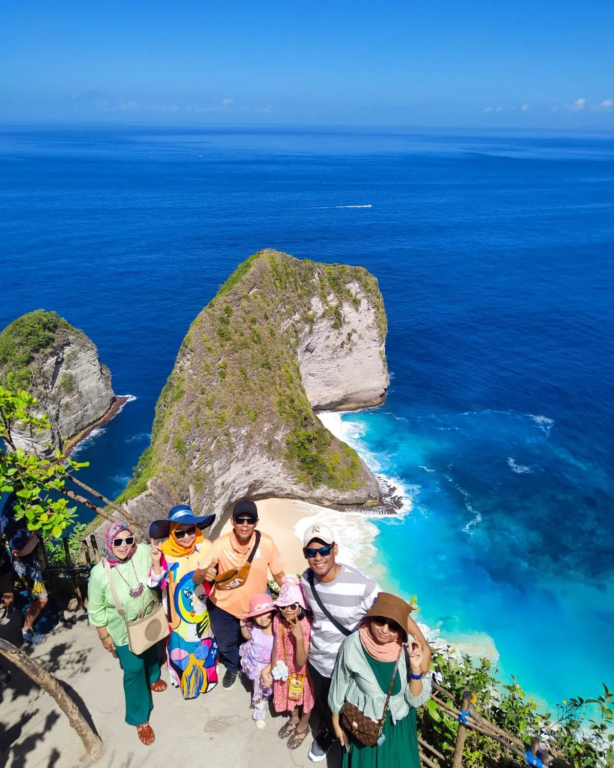 Day Trip Nusa Penida + Snorkeling Nusa Penida Spot Tour and Travel